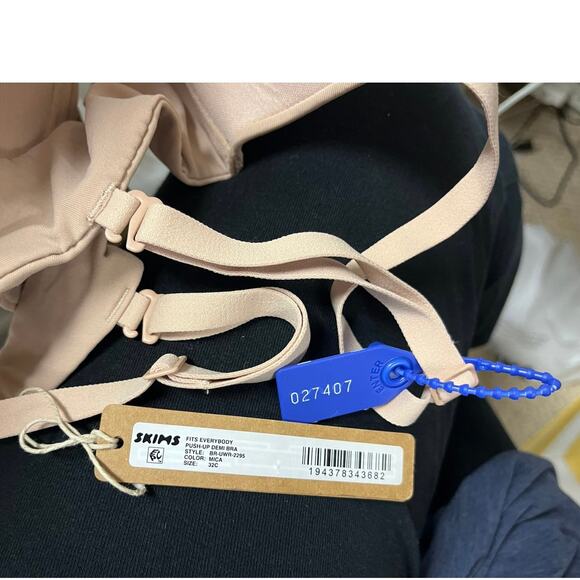 SKIMS NWT Fits Everybody Push-Up Demi Bra in Mica 32C - Picture 6 of 6